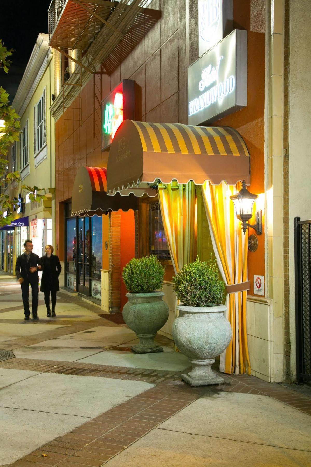 Brand Plaza Hotel Γκλέντεϊλ Εξωτερικό φωτογραφία
